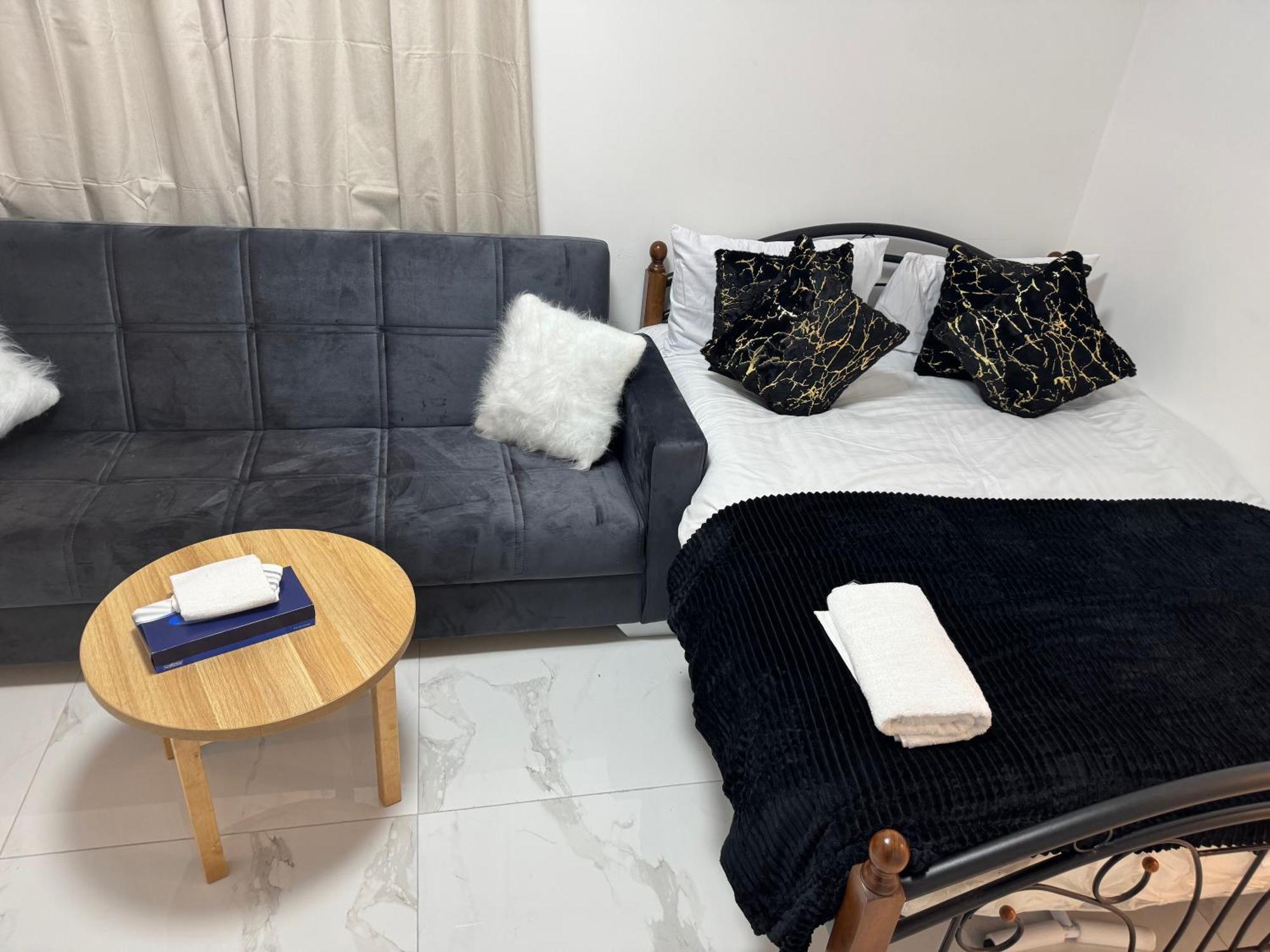 Flat Near Portobello Market